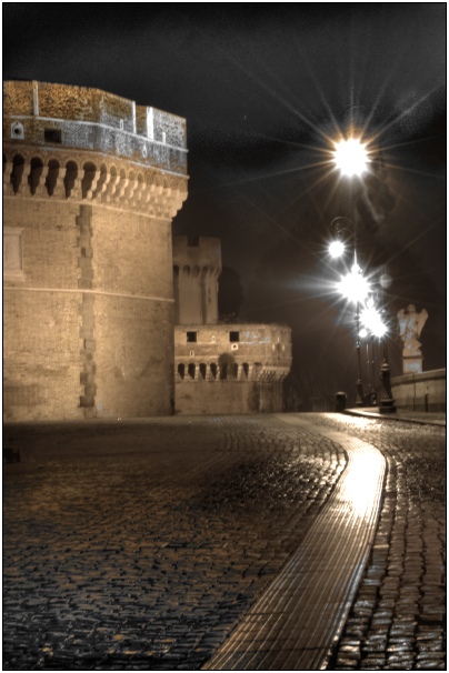 castel san tangelo notturno