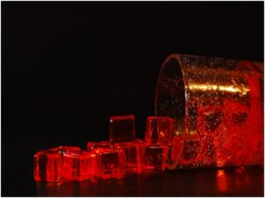 cubetti di ghiaccio clolorato